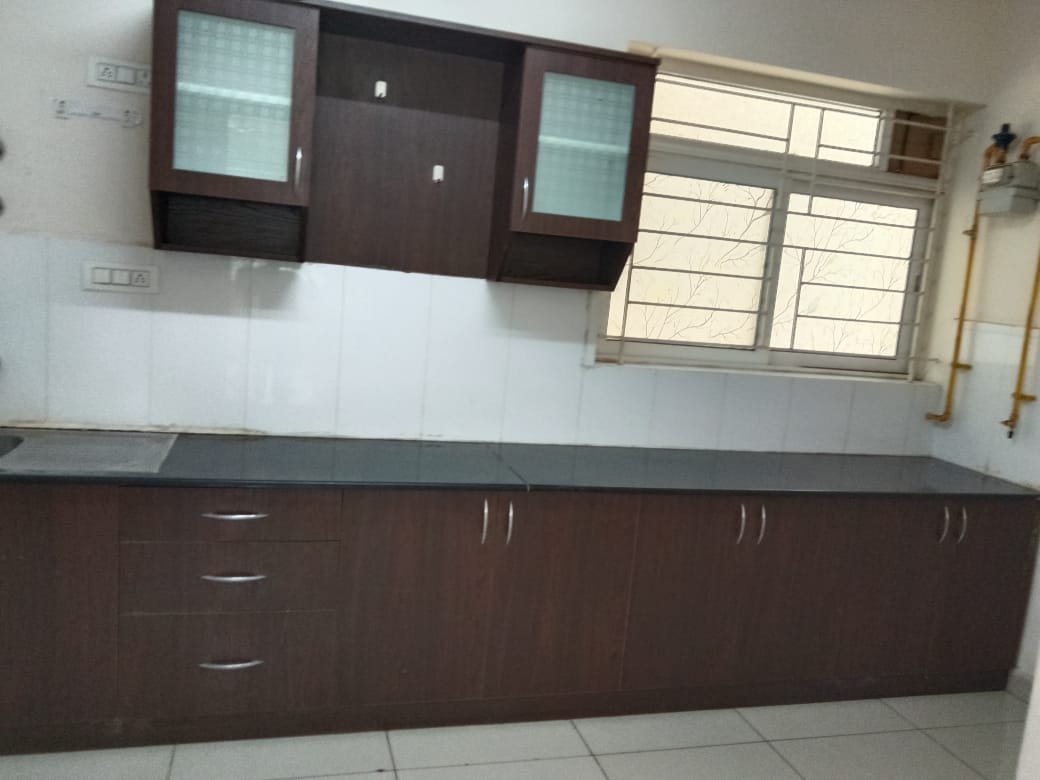 Modular Kitchen Cabinets & Countertop Cleaning